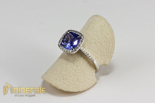 AN11-22Oxy1180-2_gioielli_oro_pietre_dure_semipreziose_preziose_anelli_tanzanite_brillanti.logo