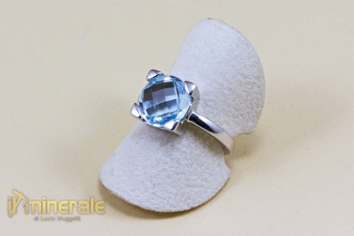 AN5-21Hub2250-2_gioielli_argento_rodio_anelli_pietre_dure_semipreziose_topazio_azzurro.logo