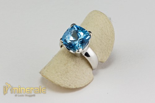 AN9-23Arn4240-2_gioielli_argento_anelli_pietre_dure_semipreziose_topazio_azzurro.logo