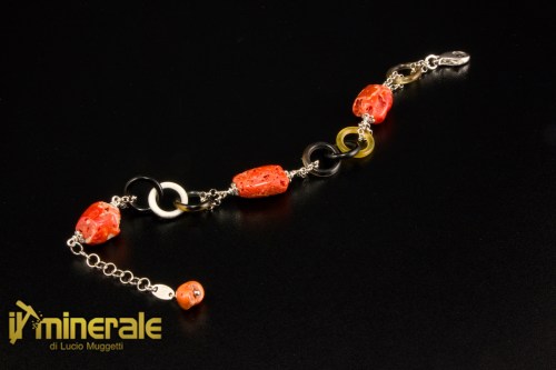 BRC4-24Ns2400-1_gioielli_argento_bracciali_corno_pietre_dure_corallo_rosso