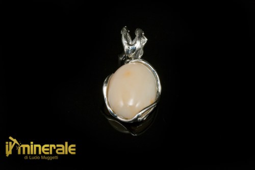 C10-18Ns2840-1_Gioielli_argento_ciondoli_pietre_dure_corallo_rosa_silver_jewels_gemstones_pendants.logo