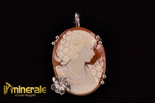 C11-22ExFul3815-1_gioielli_argento_ciondoli_charms_pietre_dure_cammeo