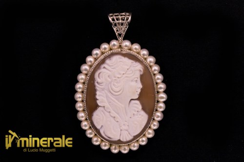 C2-20Ful6720-1_gioielli_argento_pietre_dure_ciondoli_charms_cammeo_conchiglia_perle_coltivate.logo