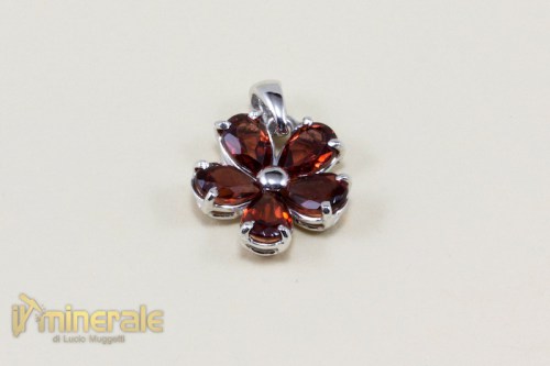 C408BAor6555-2_gioielli_oro_ciondoli_pietre_dure_semipreziose_granato_rodolite_gold_jewels_pendants_gemstones.logo