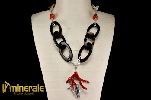 CaC4-24Ns13145-1_gioielli_argento_collane_catene_corno_pietre_dure_corallo_rosso