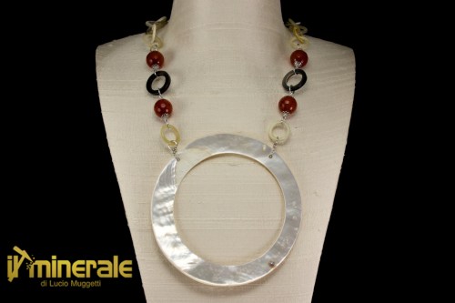 CaC4-24Ns5680-1_gioielli_argento_collane_catene_corno_pietre_dure_corniola_madreperla