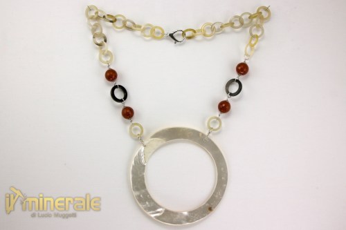 CaC4-24Ns5680-2_gioielli_argento_collane_catene_corno_pietre_dure_corniola_madreperla
