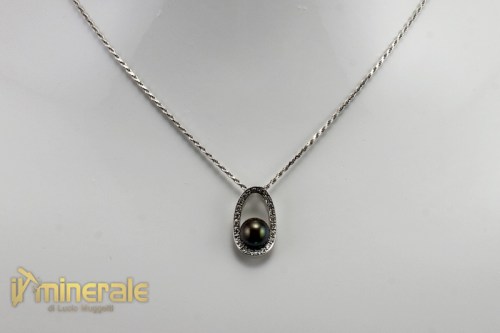 G10-02Oxy14800-2_gioielli_oro_catene_girocolli_pietre_preziose_brillanti_perle_coltivate.logo