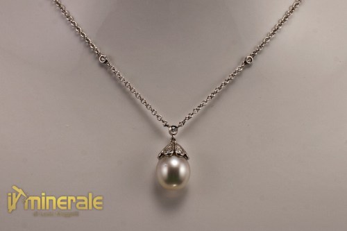 G10-08Bi74250-2_gioielli_oro_catene_girocolli_pietre_preziose_brillanti_perle_coltivate.logo