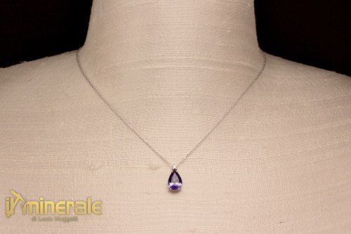G11-24Oxy550-1_gioielli_oro_pietre_dura_semipreziose_preziose_girocollo_catena_collana_tanzanite_brillanti
