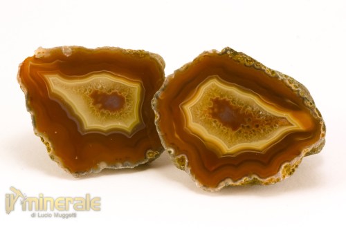 MN1510-3_minerali_collezione_arredamento_pietrer_lucidate_agata-corniola