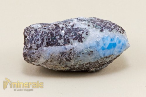 MN1648-2_minerali_collezione_cristalloterapia_pectolite_larimar.logo