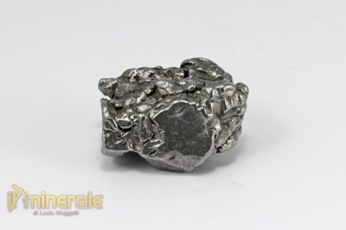 MN2049-3_minerali_collezione_cristalloterapia_meteoriti_ferro.logo