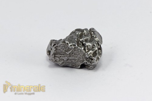 MN2064-3_minerali_collezione_cristalloterapia_meteoriti_ferro.logo