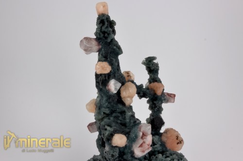 MN2525-4_minerali_collezione_calcedonio_stellerite_calcite_india