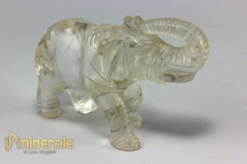 OG080-2_minerali_pietre_dure_oggetti_lavorati_incisioni_elefante_quarzo_ialino_cristallo_rocca.logo