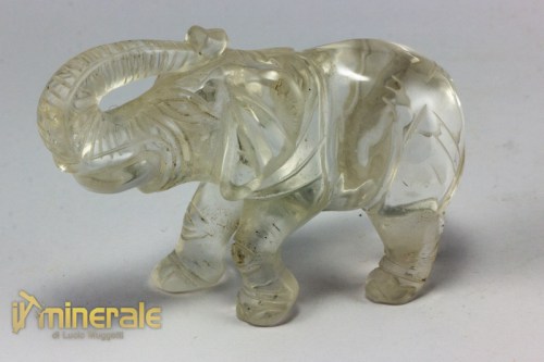 OG080-3_minerali_pietre_dure_oggetti_lavorati_incisioni_elefante_quarzo_ialino_cristallo_rocca.logo