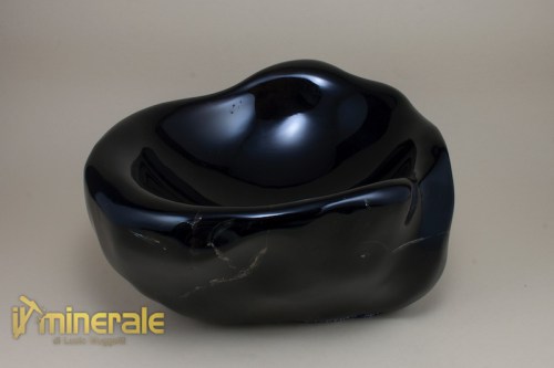 OG149-2_oggetti_lavorati_arredamento_posacenere_ossidiana.logo