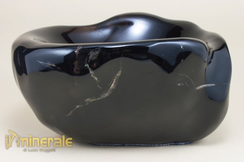 OG149-3_oggetti_lavorati_arredamento_posacenere_ossidiana.logo