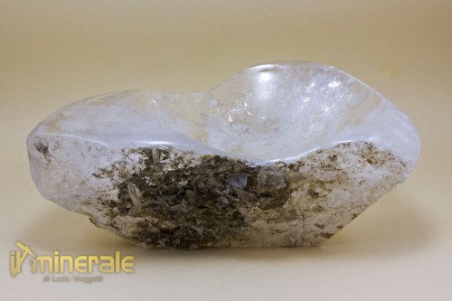 OG178-3_minerali_oggetti_lavorati_arredamento_posacenere_quarzo_ialino.logo