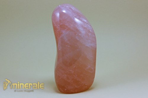 OG287-2_Oggetti_lavorati_collezione_arredamento_forma_libera_quarzo_rosa.logo