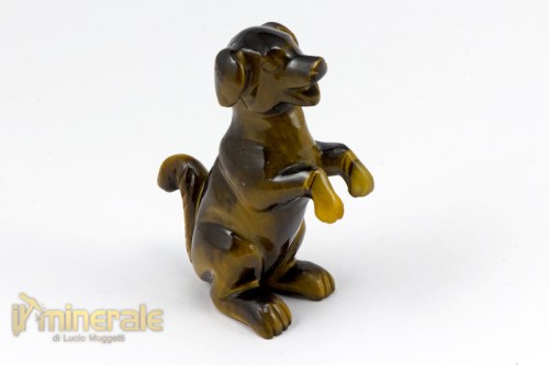 OG500-3_minerali_collezione_arredamento_oggetti_lavorati_incisioni_cagnolino_occhio_tigre.logo