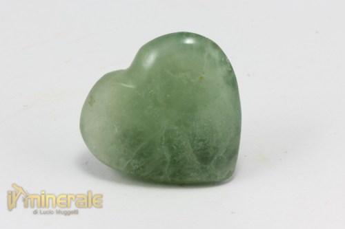 OG534-2_minerali_collezione_oggettistica_arredamento_fluorite_cuore.logo