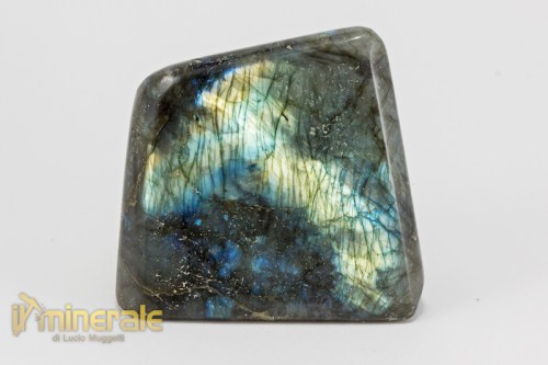 OG667-2_oggetti_lavorati_pietre_dure_formw_libere_labradorite.logo