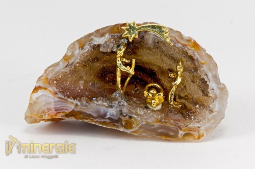 OG692-2_minerali_collezione_oggetti_lavorati_arredamento_presepe_geode_agata_quarzo.logo
