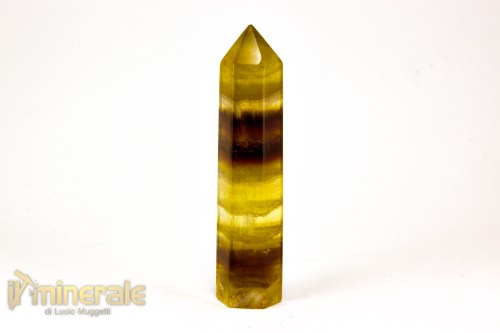 OG709-3_minerali_oggetti_lavorati_collezione_arredamento_cristalloterapia_pietre_dure_obelisco_fluorite