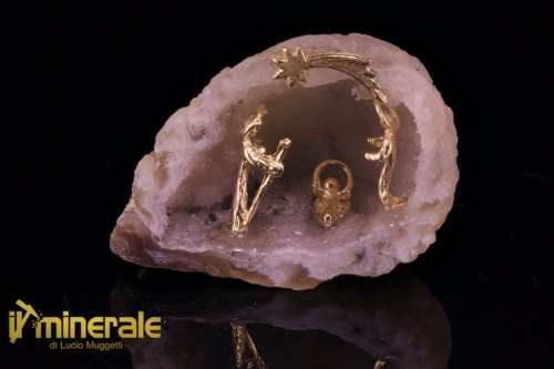 OG726-1_oggetti_lavorati_minerali_collezione_arredamento_geodi_agata_quarzo_presepe
