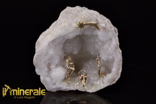 OG739-1_oggetti_lavorati_minerali_collezione_arredamento_geodi_agata_quarzo_presepe