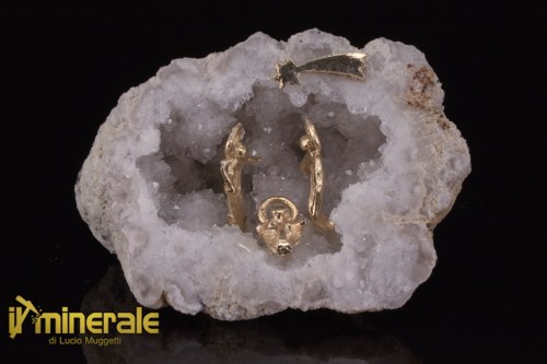 OG740-1_oggetti_lavorati_minerali_collezione_arredamento_geodi_agata_quarzo_presepe