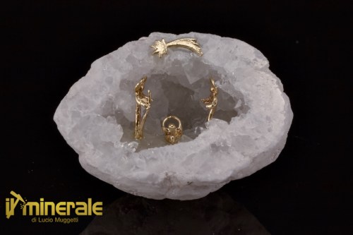 OG744-1_oggetti_lavorati_minerali_collezione_arredamento_geodi_agata_quarzo_presepe