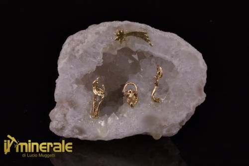 OG745-1_oggetti_lavorati_minerali_collezione_arredamento_geodi_agata_quarzo_presepe