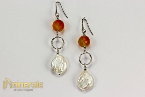 OR071Ns1530-2_gioielli_argento_orecchini_pendenti_pietre_dure_corniola_perle_coltivate.logo