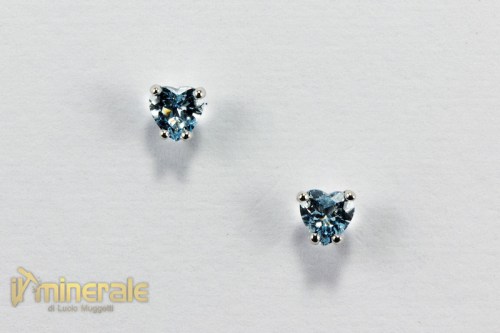 OR11-22Oxy125-2_gioielli_oro_pietre_dure_semipreziose_preziose_orecchini_pressione_acquamarina.logo