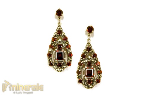 OR2-25imp13600-2_gioielli_argento_orecchini_pendenti_pietre_dure_marcassiti_granato
