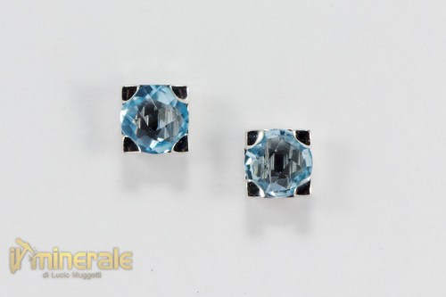 OR3-22Hub1775-2_gioielli_argento_pietre_dure_orecchini_pressione_topazio_azzurro.logo