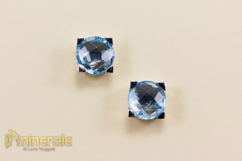 OR5-21Hub2150-2_gioielli_argento_rodio_orecchini_pietre_dure_semipreziose_topazio_azzurro.logo