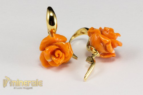 OR6-23Oxy310-3_gioielli_oro_orecchini_monachella_pietre_dure_semipreziose_preziose_corallo_arancio_giappone_brillanti.logo